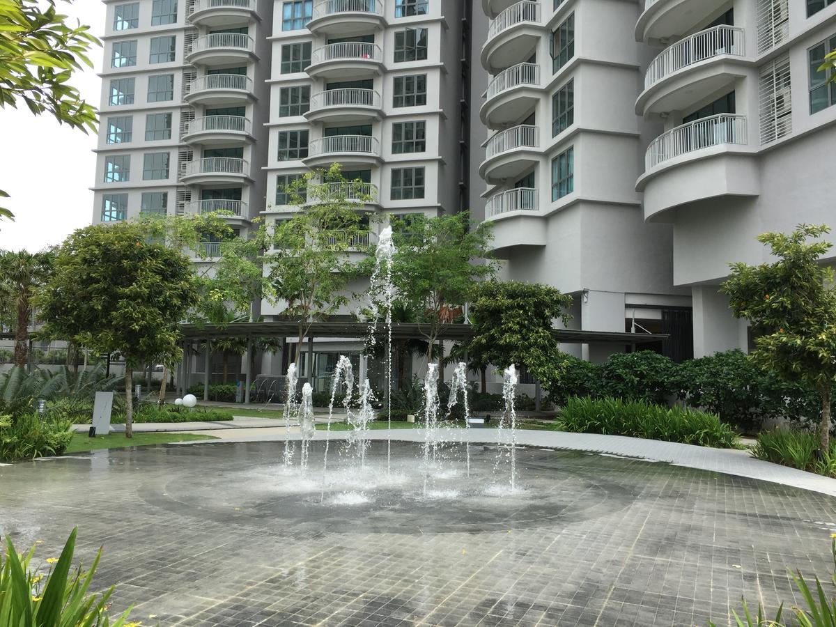Teega Residence @ Cosy Seafront Living Nusajaya  Exteriör bild