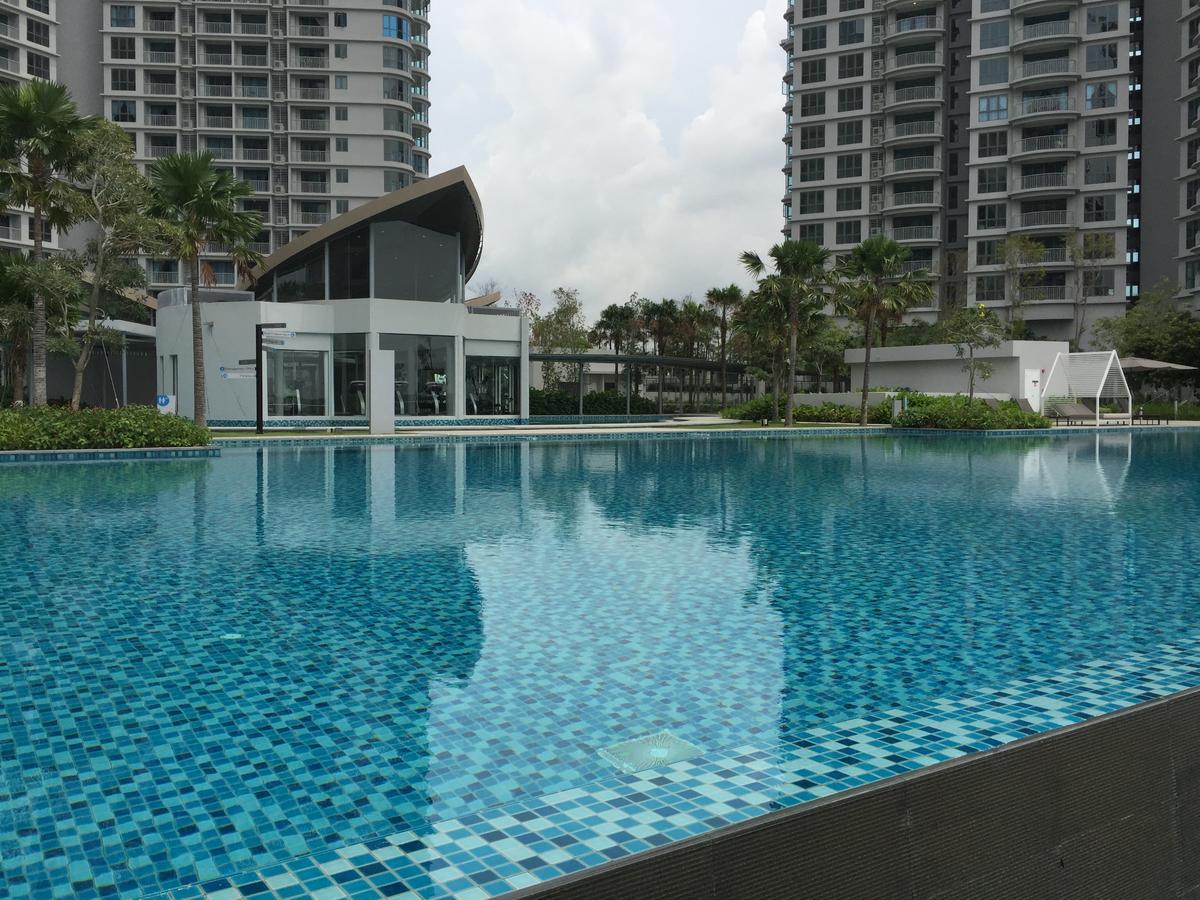 Teega Residence @ Cosy Seafront Living Nusajaya  Exteriör bild